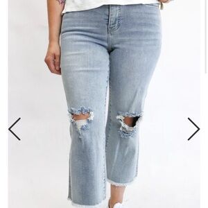RFM cropped light wash denim with tummy control. Size 13